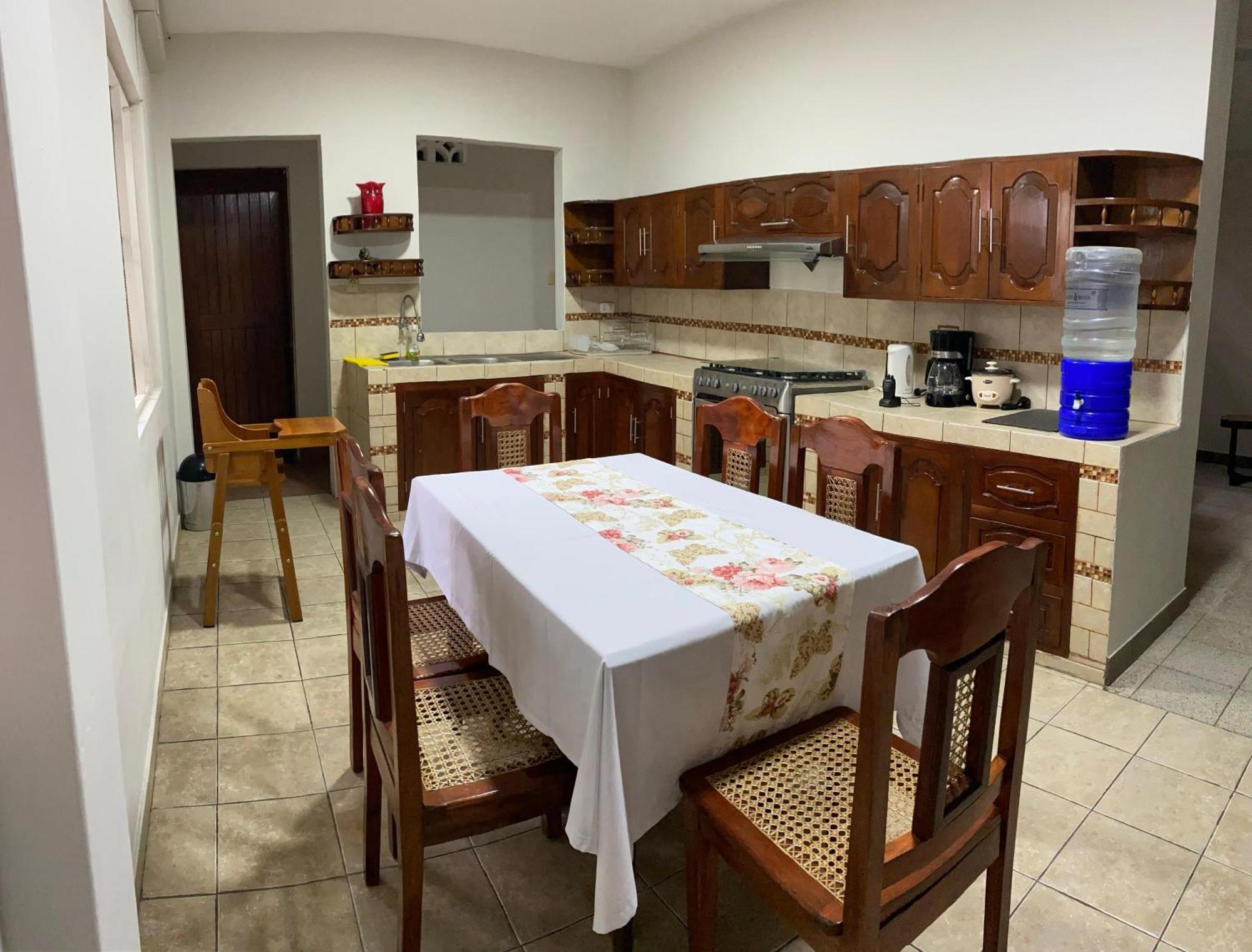 Studio 69 Aparthotel Икитос Экстерьер фото